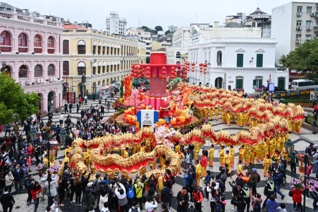 新澳门期期准,澳门是一个充满活力和魅力的城市，吸引了众多游客和投资者的目光。然而，随着社会的不断发展，一些不法分子也开始利用澳门进行非法赌博和其他违法犯罪活动。本文将探讨新澳门期期准这一关键词背后的含义和危害，以及如何防范和打击相关违法犯罪问题。